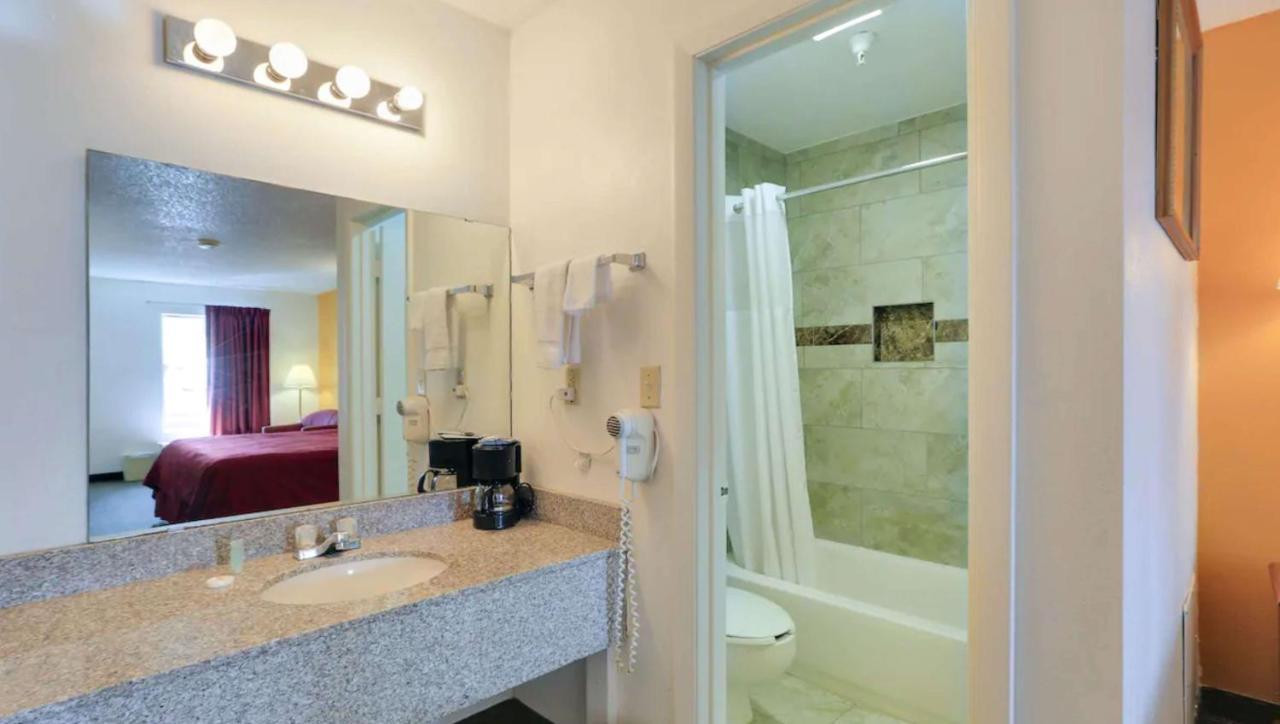Magnuson Hotel Bradenton Eksteriør bilde