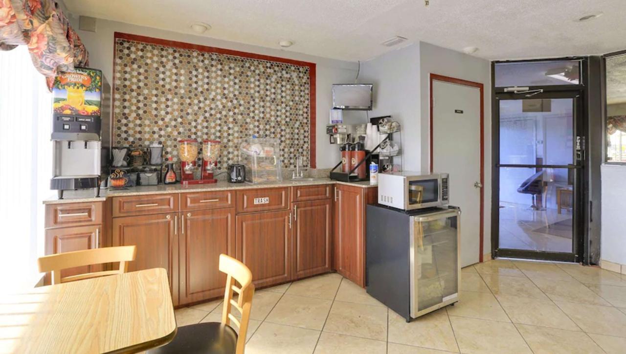 Magnuson Hotel Bradenton Eksteriør bilde