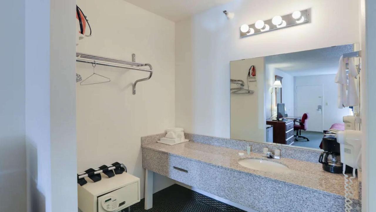 Magnuson Hotel Bradenton Eksteriør bilde