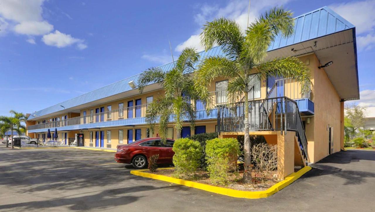 Magnuson Hotel Bradenton Eksteriør bilde