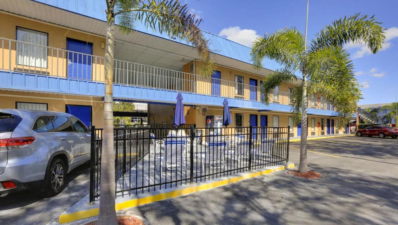 Magnuson Hotel Bradenton Eksteriør bilde